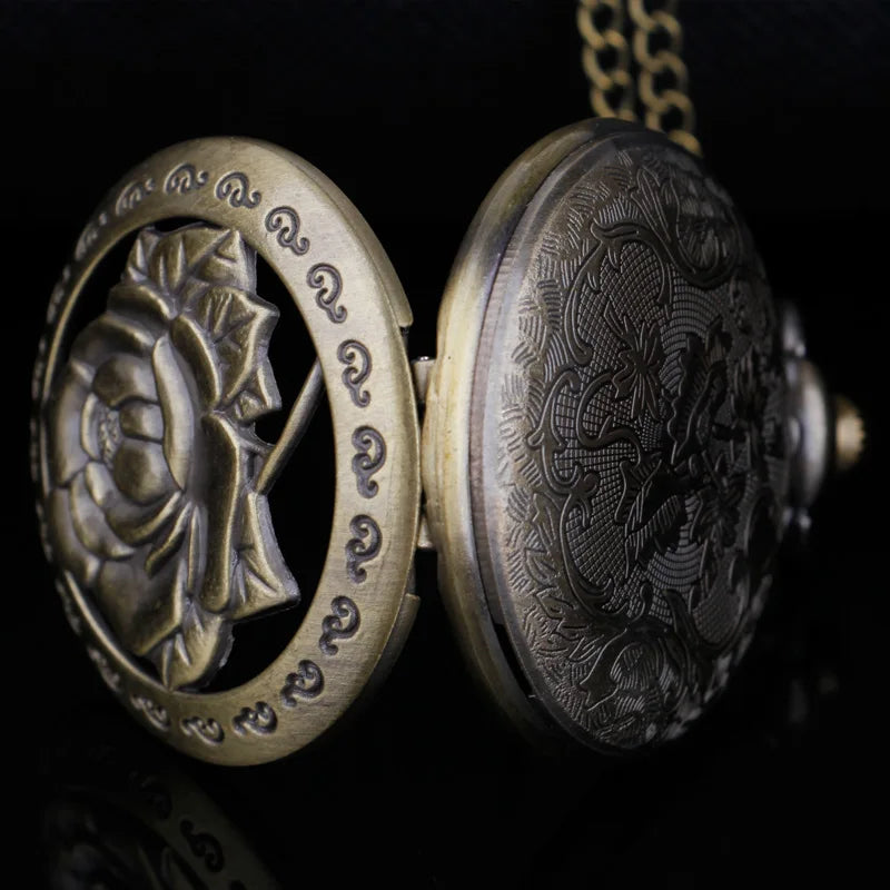 Hollow Vintage Bronze Rose Fashion Quartz Necklace Pocket Watch Display Pendant Pocket Clock Collections Gifts