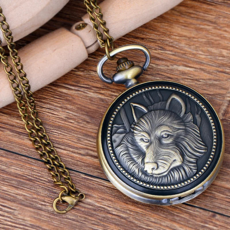 Retro Wolf Dog Pendant Quartz Pocket Watch Men Fans Souvenir Gifts with 80cm Neck Chain Gift Watch