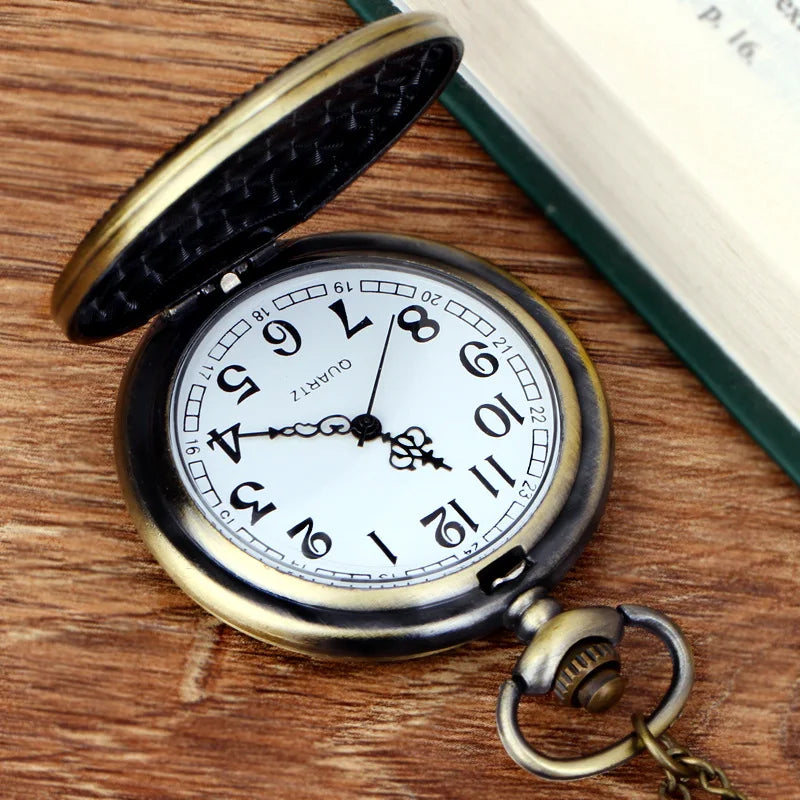 Retro Wolf Dog Pendant Quartz Pocket Watch Men Fans Souvenir Gifts with 80cm Neck Chain Gift Watch