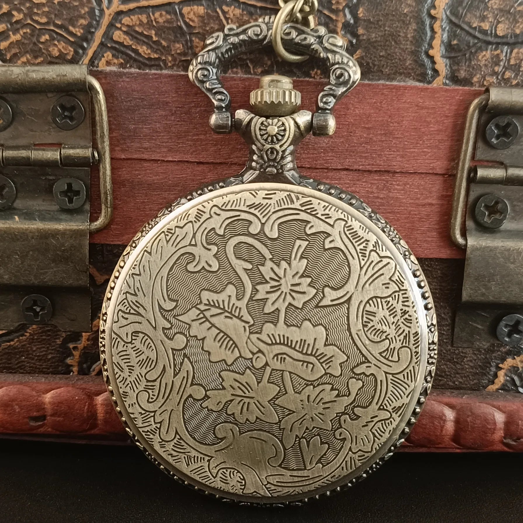 Vintage Cool Skull Bronze Roman Numeral Dial Quartz Pocket Watch Gift Pendant Clock For Mlae Kids Relogio Saati