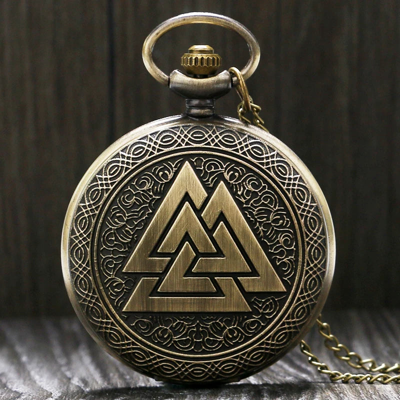 Vintage Bronze Triangle Pyramid Pattern Necklace Quartz Pocket Watch Gift Pendant Clock For Mlae Female Kids Relogio Saati