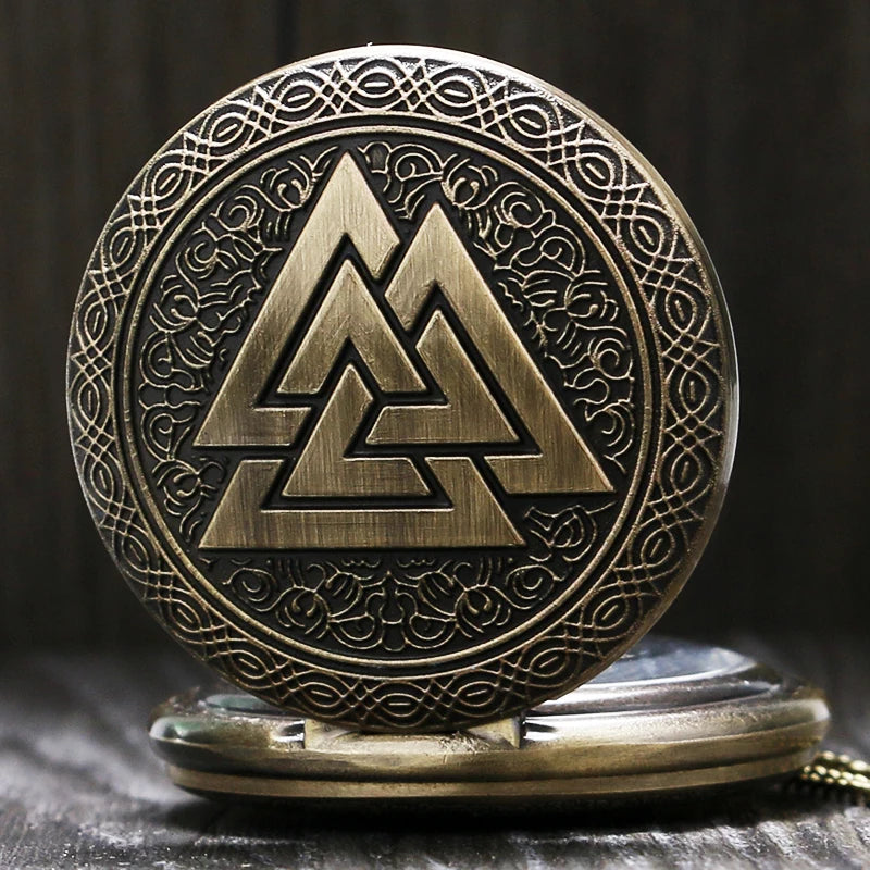 Vintage Bronze Triangle Pyramid Pattern Necklace Quartz Pocket Watch Gift Pendant Clock For Mlae Female Kids Relogio Saati