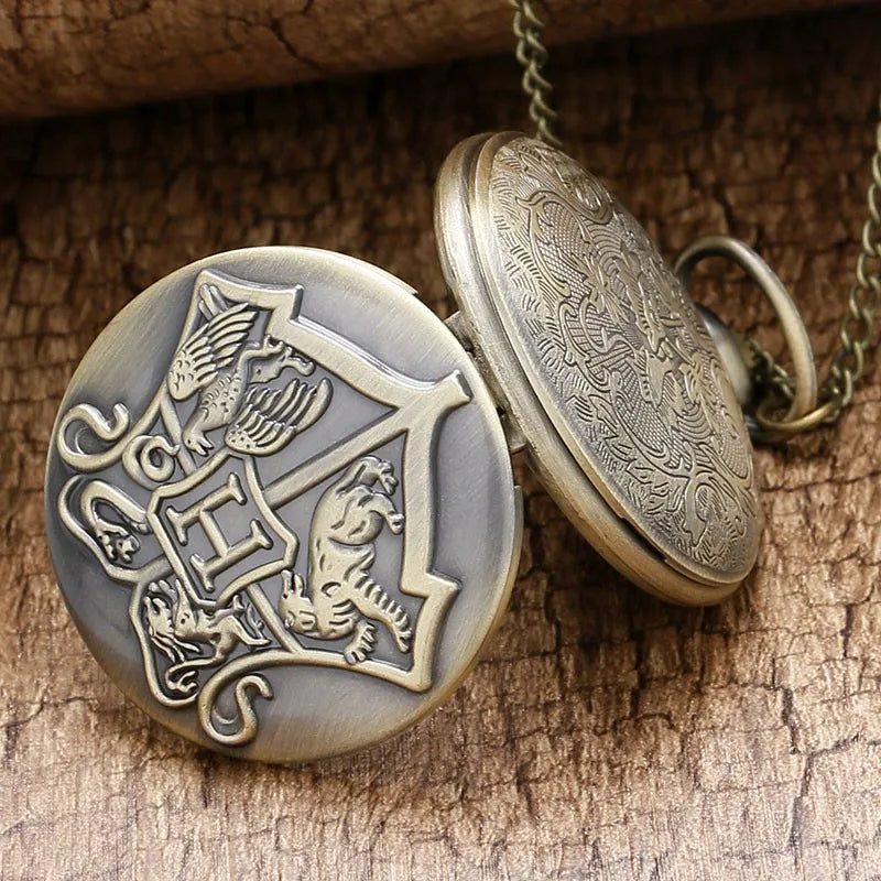 Vintage H Exquisite Classic Bronze Animal Engraved Quartz Pocket Watch Rotro Necklace Chain Pendant Gift for Men Vintage Watches