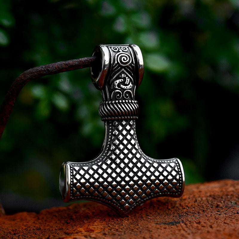 Stainless Steel Thor's Hammer Necklace Pendant, European and American Retro Viking Rune Titanium Steel Pendant