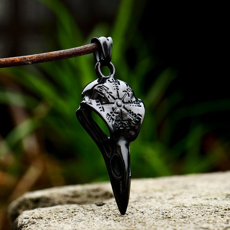 New Retro Crow Beak Stainless Steel Pendant Viking Pirate Rune Compass Titanium Steel Pendant