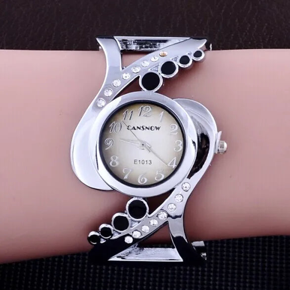 New Design Luxury Bracelet Women's Watches Fashion Crystal Ladies Women Watch Mujer Elegant Female Clock Montre Zegarek Saati