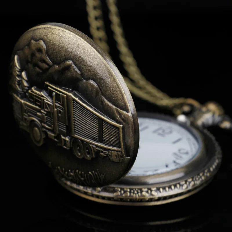 Vintage Truck Classic Design Quartz Pocket Watch Men Fans Souvenir Gifts with 80cm Necklace Chain Best Gift Clock Male Relogio