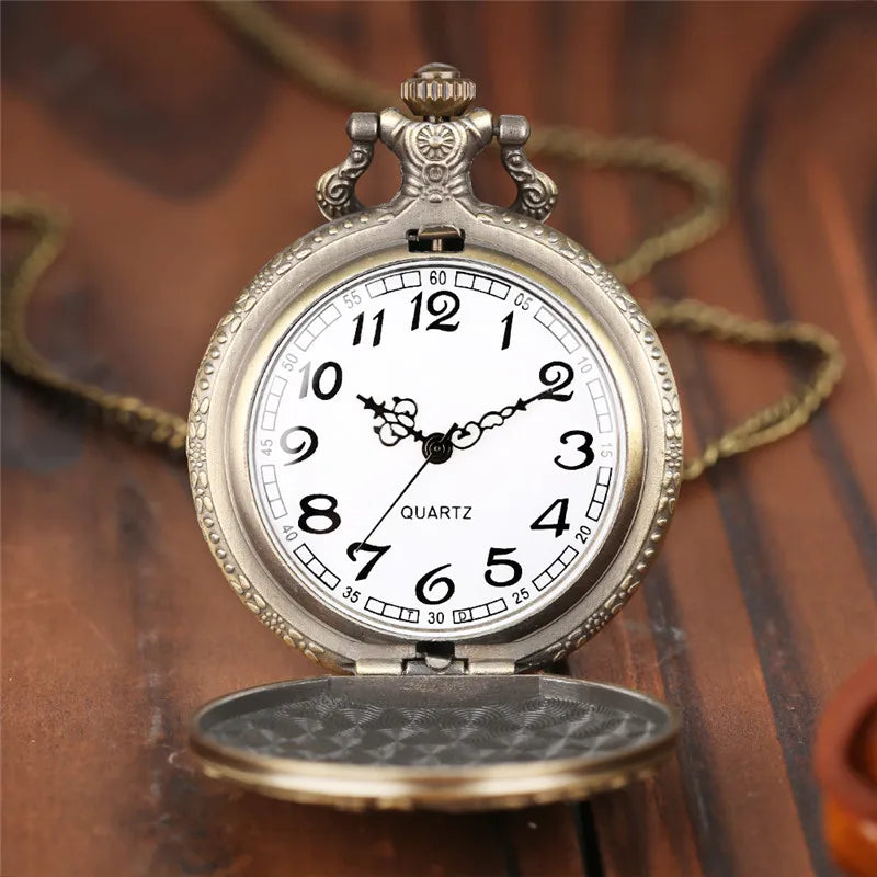 Retro Bronze Wolf Head Relief Quartz Pocket Watch with Necklace Chain Pendant Gift Men's Clock