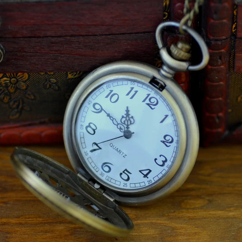 Hollow Retro Lucky Turntable Shape Digital Quartz Pocket Watch Men Fans Souvenir Gifts with 80cm Neck Chain Gift Watch